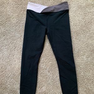 Fabletics Winn Solid Leggings